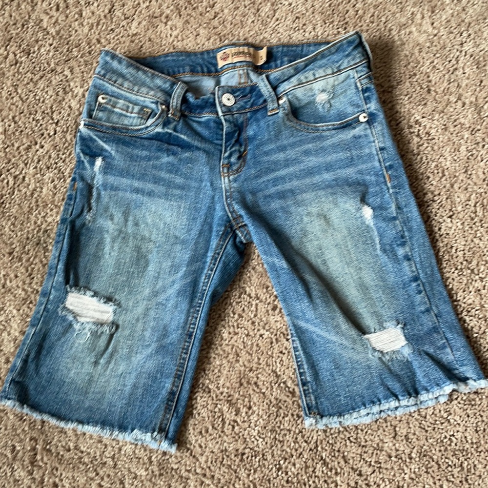Just USA cut offs